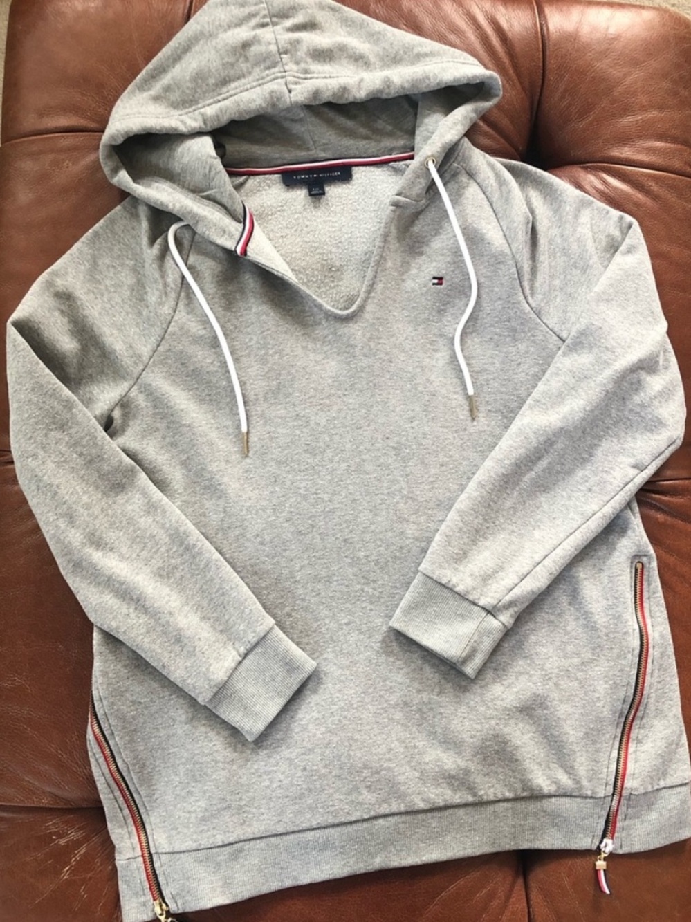 Tommy Hilfiger gray lightweight side zip v-neck cozy pullover hooded sweatshirt